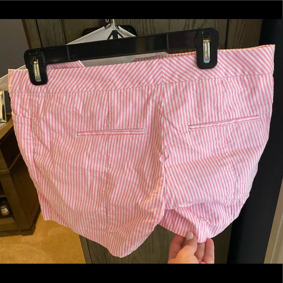 Lilly Pulitzer shorts, size 4. - Picture 2 of 2
